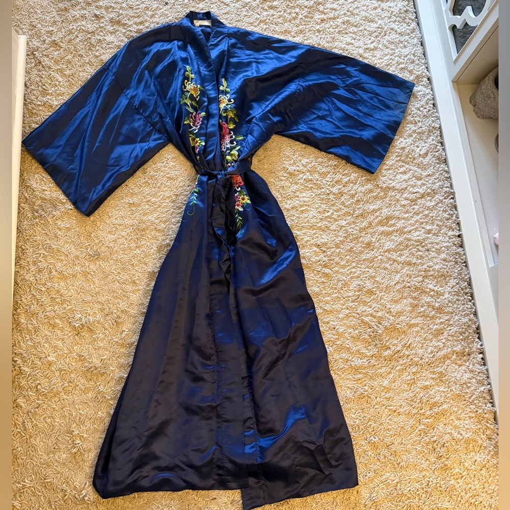 Vtg Embroidered Satin Kimono Robe - Navy